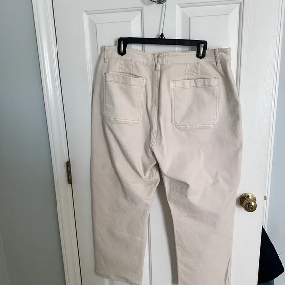 Loft Jeans - Beige - Size 32 NWT - Picture 5 of 6